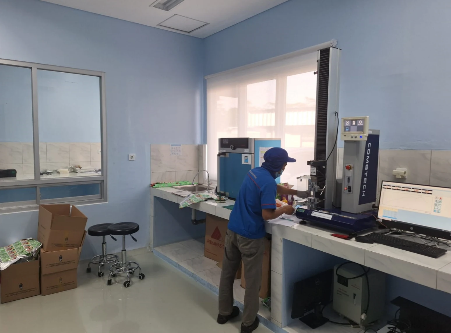 Interflex laboratory and material testing equipment